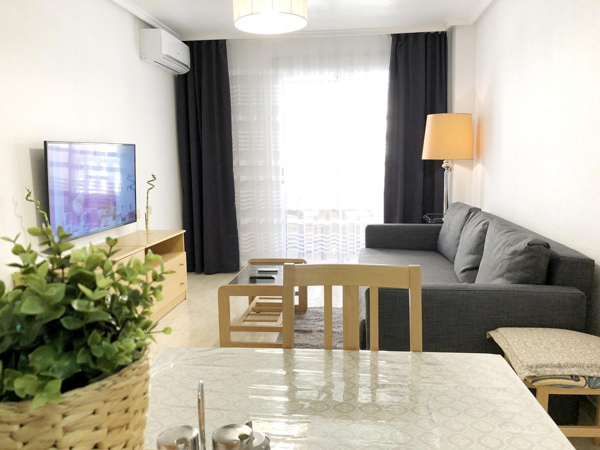 Apartamento Laloma 72 ตอร์เรเวียคา ภายนอก รูปภาพ
