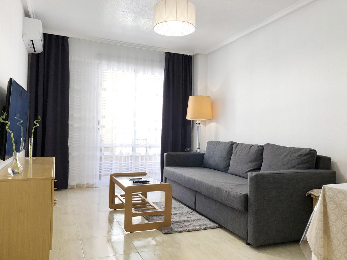 Apartamento Laloma 72 ตอร์เรเวียคา ภายนอก รูปภาพ