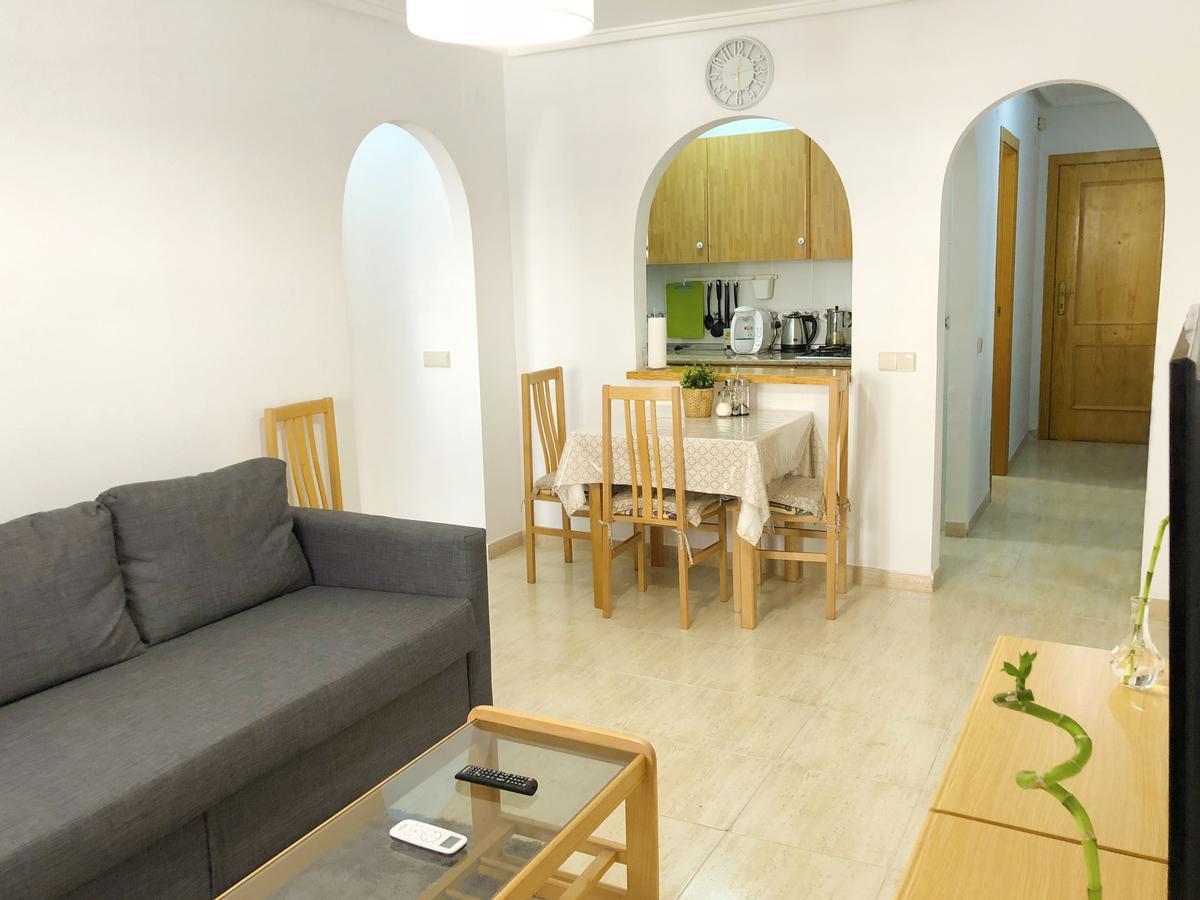 Apartamento Laloma 72 ตอร์เรเวียคา ภายนอก รูปภาพ